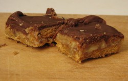photo of two pecan toffee bars