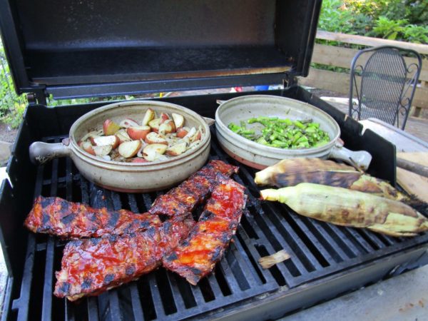 Washingont State Ribs with Flameware Grill Basket and Cazuela