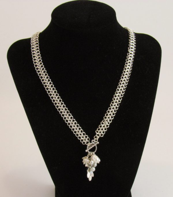 Desert Heart pearl chain necklace with front closure