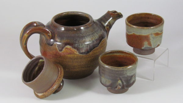 Teapot and Yunomi Cups in Turner's Beauty